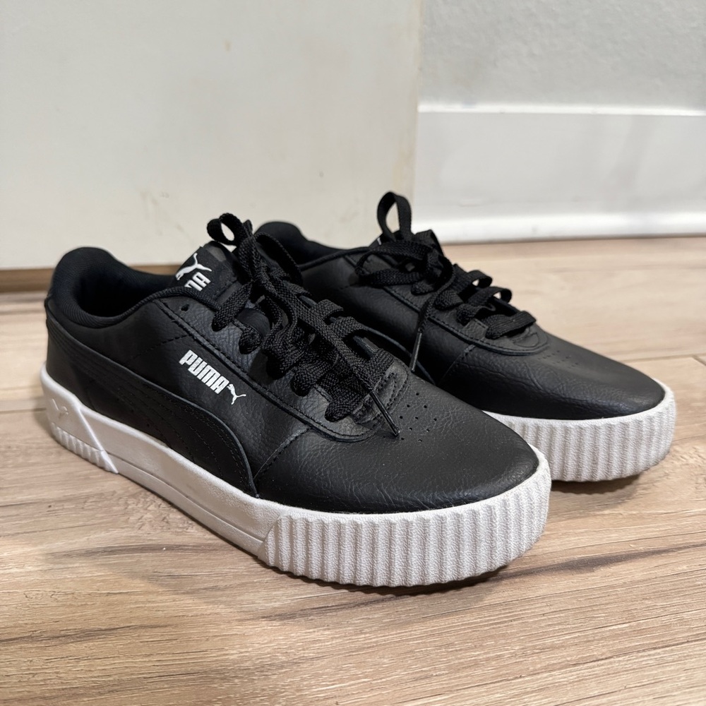 Puma Black Leather Sneakers with White Platform Soles Size 7
